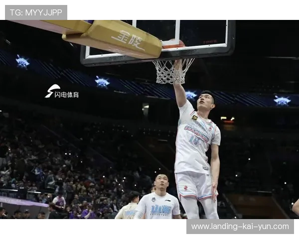 山东高速男篮外线火力全开，展现三分球新战略