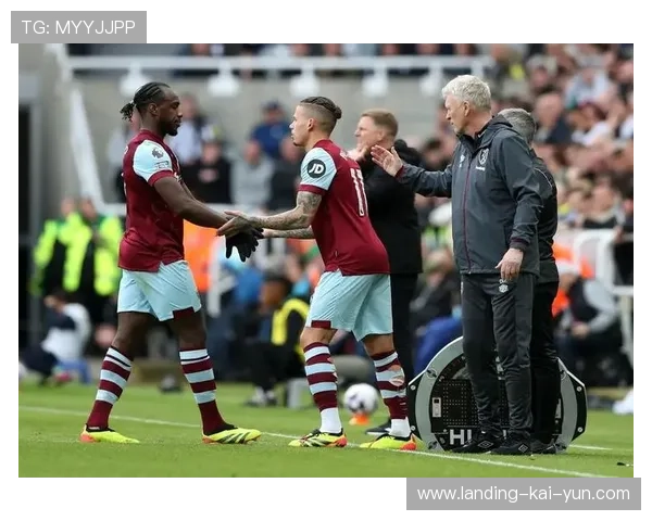 西汉姆替补点球冷静命中,绝地反超震撼球迷 西汉姆替补点球冷静命中,绝地反超震撼球迷